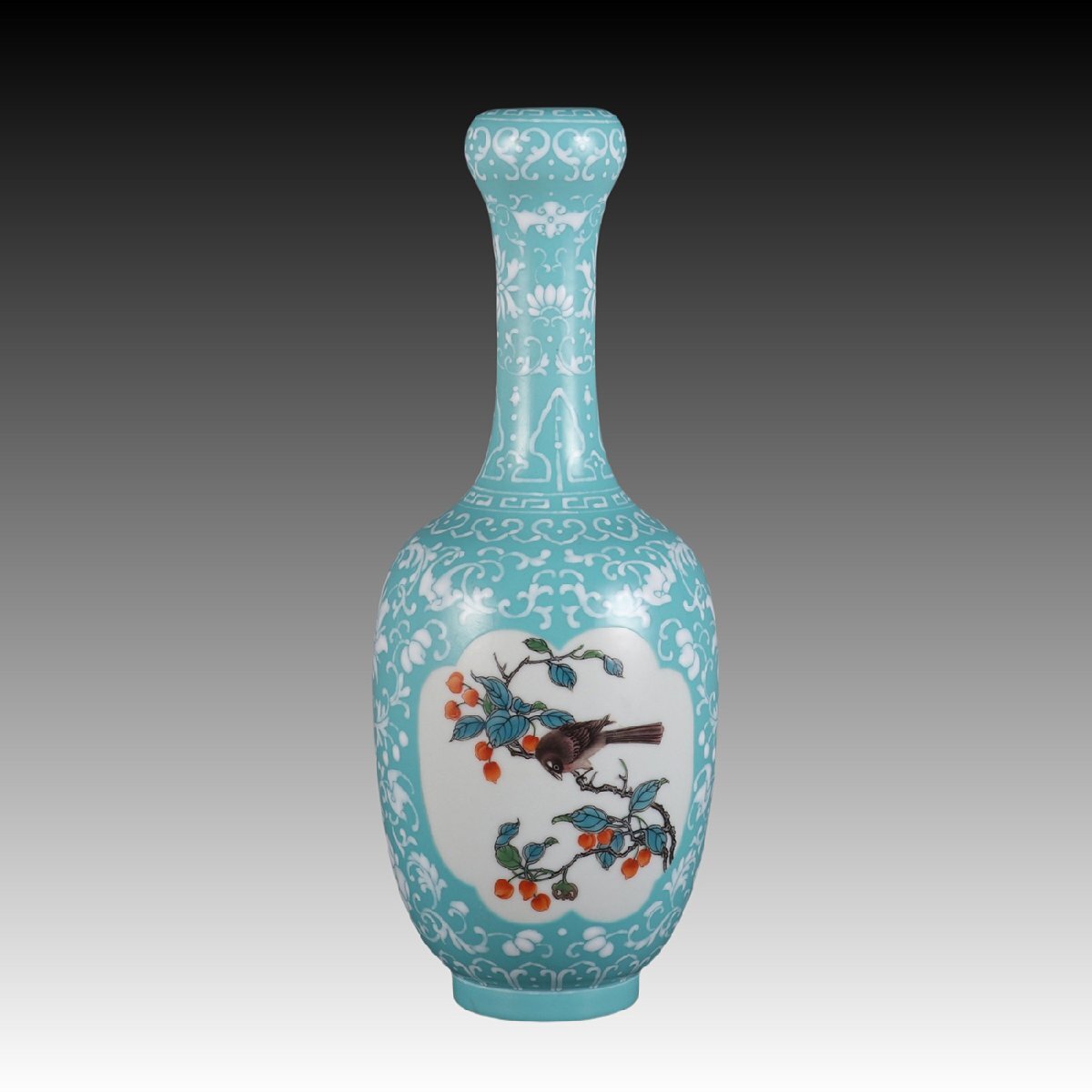 中国古美術品 清の時代 金彩粉彩人物花鳥中皿 21cm □大成美術□松石緑地堆白開窗粉彩花鳥紋蒜頭瓶 清雍正年製款