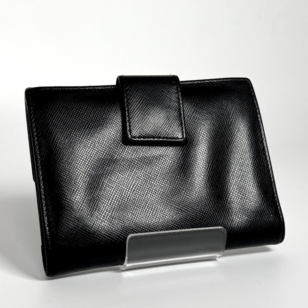 【完売必至】プラダ 三角ロゴ コンパクトレザー ウォレット PRADA プラダ 二つ折り 財布 サフィアーノ レザー 三角ロゴ