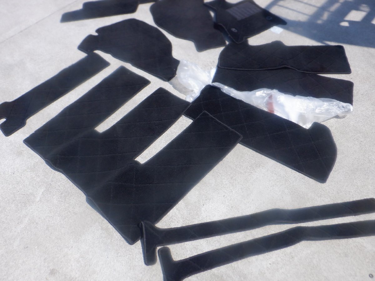 社外品 日本製 AGH40W AGH45W 40 アルファード 7人乗り フロアマット 1台分 15ピース 使用感少ない m-25-7-346_画像6