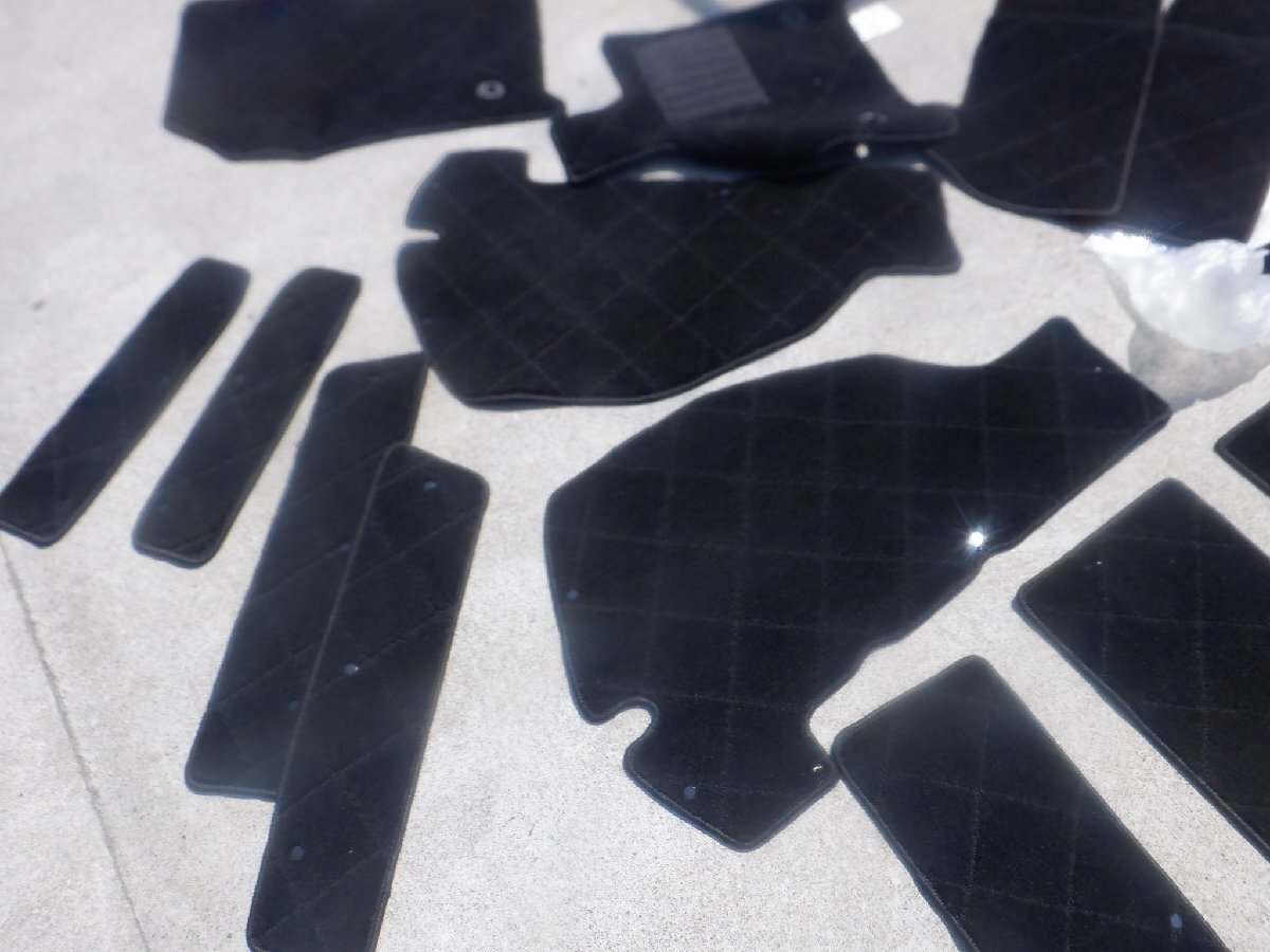 社外品 日本製 AGH40W AGH45W 40 アルファード 7人乗り フロアマット 1台分 15ピース 使用感少ない m-25-7-346_画像7