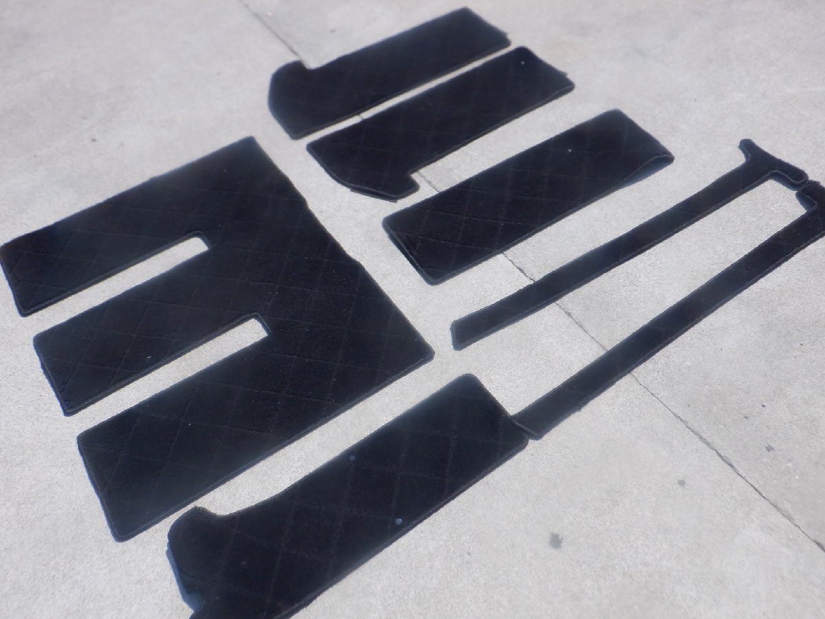 社外品 日本製 AGH40W AGH45W 40 アルファード 7人乗り フロアマット 1台分 15ピース 使用感少ない m-25-7-346_画像2