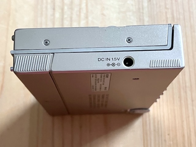 整備済｜SONY WALKMAN WM-F30 薄型ウォークマン ラジオ 高音質 即決【整備済完動品】SONY WALKMAN WM-F30 薄型ウォークマン
