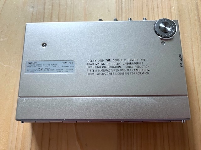 即決【整備済完動品】SONY WALKMAN WM-F30 薄型ウォークマン