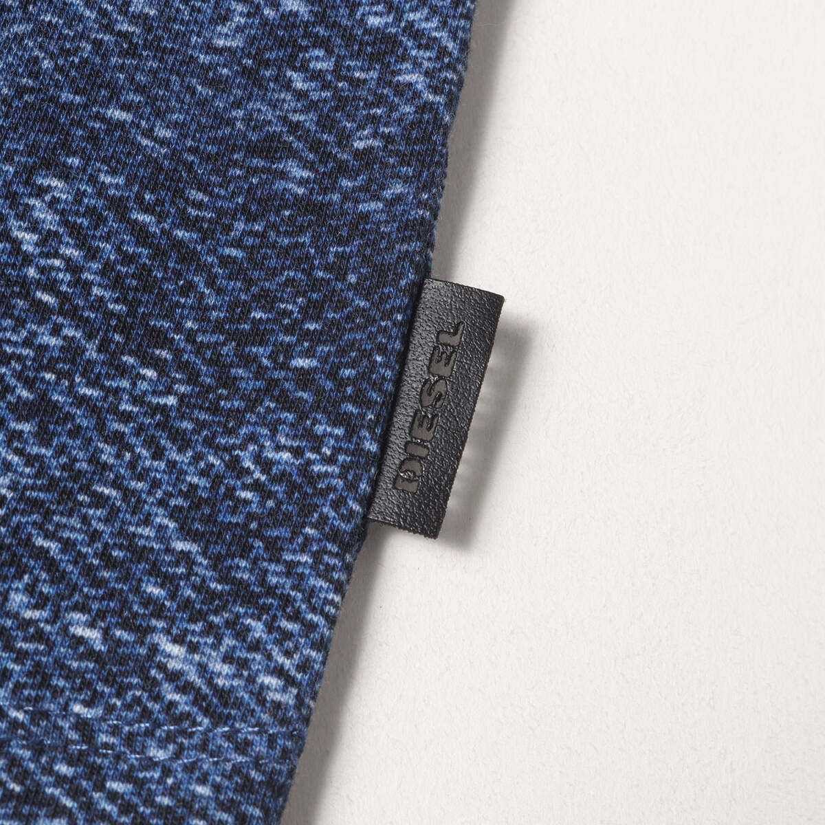 【美品】DIESEL ディーゼル Tシャツ ネイビー 紺 サイズ:XL | 転写 クラッシュデニム スリム タイト Tシャツ | トップス カットソー_画像4