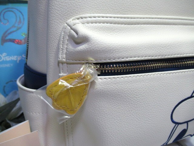 送無 サマンサタバサ ドナルドダック 90周年 限定 リュック デイパック バッグパック ショルダーバッグ 新品 証明書付 ディズニー 男女兼用_画像3