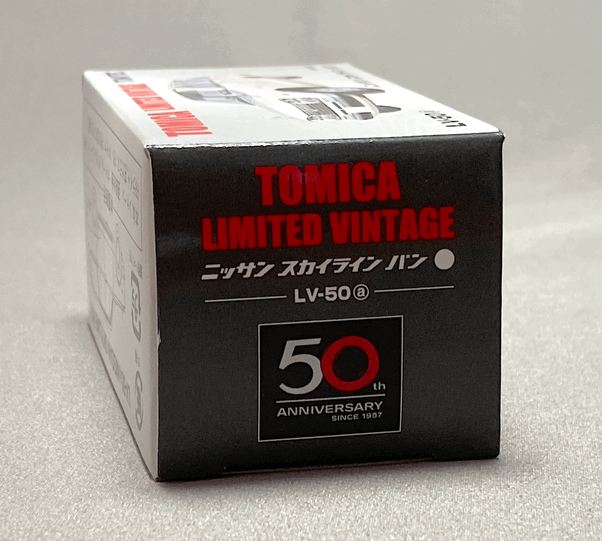 Tomica Limited Vintage LV-50a Nissan Skyline van ( белый )