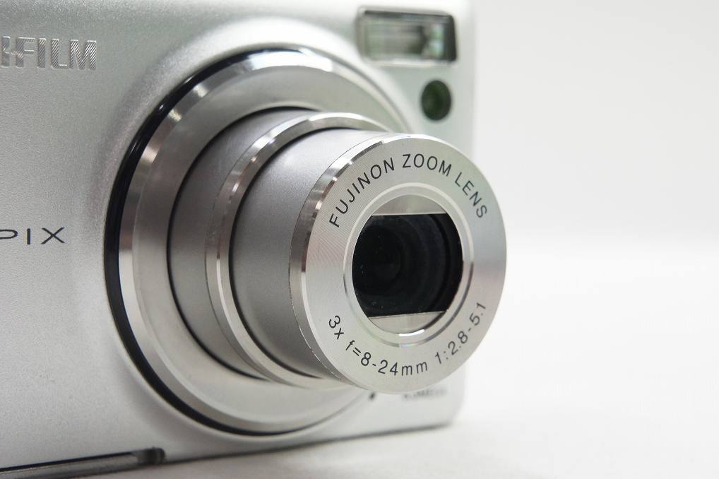 【適格請(qǐng)求書発行】FUJIFILM フジフィルム FinePix F40fd コンパクトデジタルカメラ シルバー【アルプスカメラ】250706j