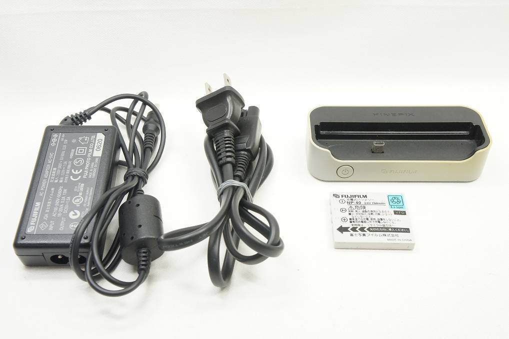 【適格請求書発行】FUJIFILM フジフィルム FinePix Z3 コンパクトデジタルカメラ シルバー【アルプスカメラ】250709c