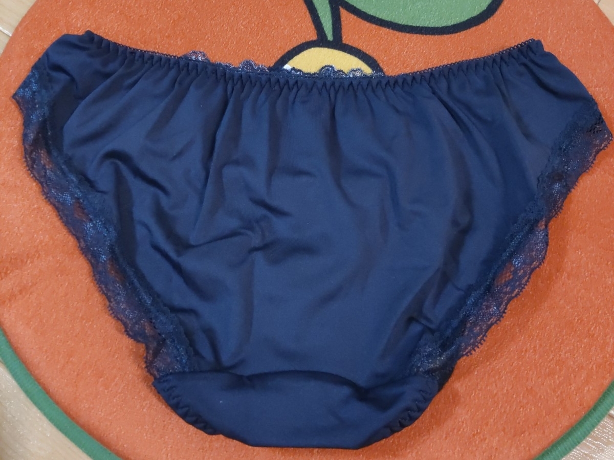 ネイビー系のバックレースショーツM★