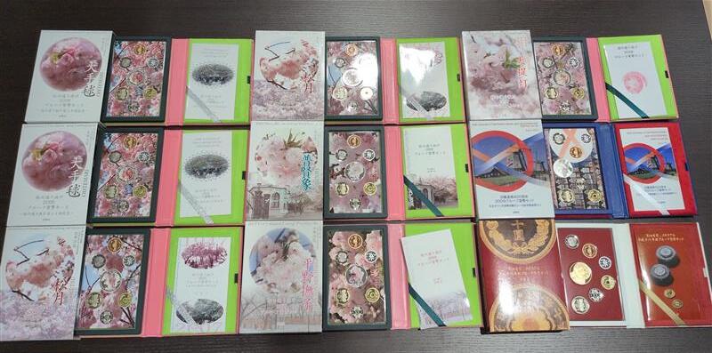 桜の通り抜けプルーフ貨幣セット2007年2009年 879 プルーフ 貨幣セット 桜の通り抜け 2006 2007 2008 2009
