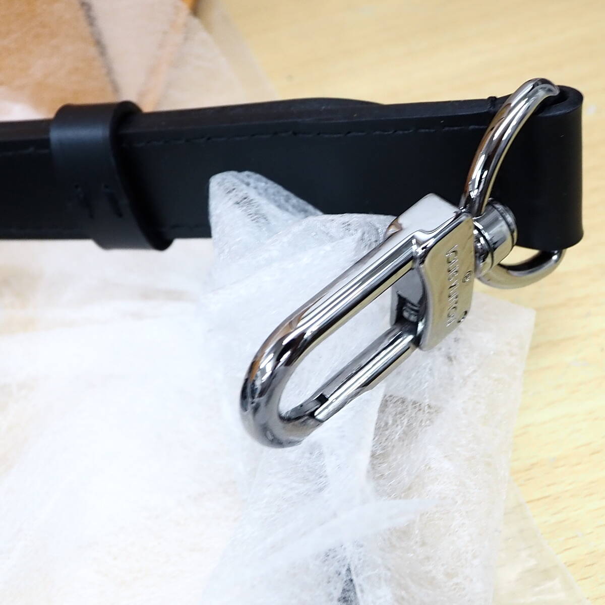 50330-120?。ㄎ词褂茫━毳?ヴィトン LOUIS VUITTON キーポル バンドリエール 45 ボストンバッグ モノグラム 黒 M40569　送料120size