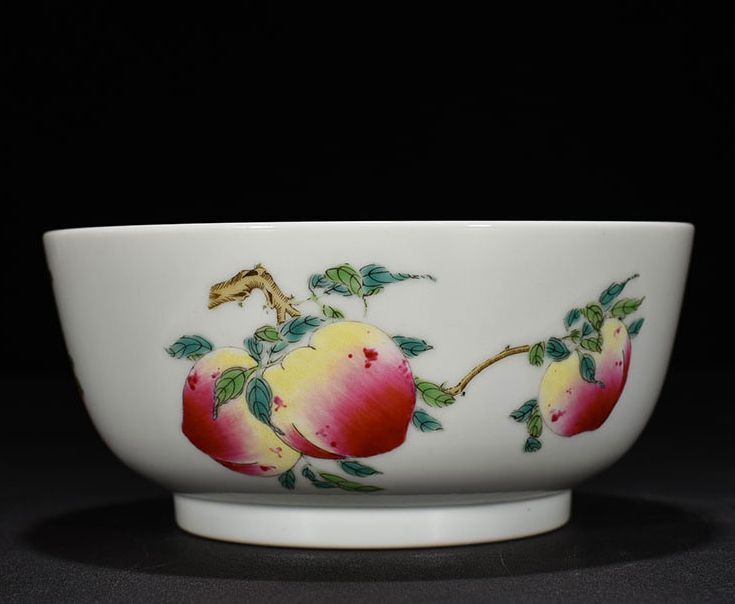 ■TM111■大清雍正年制銘 粉彩の折枝花果紋三多碗 時代物 古玩 唐物 古陶磁器■_画像7