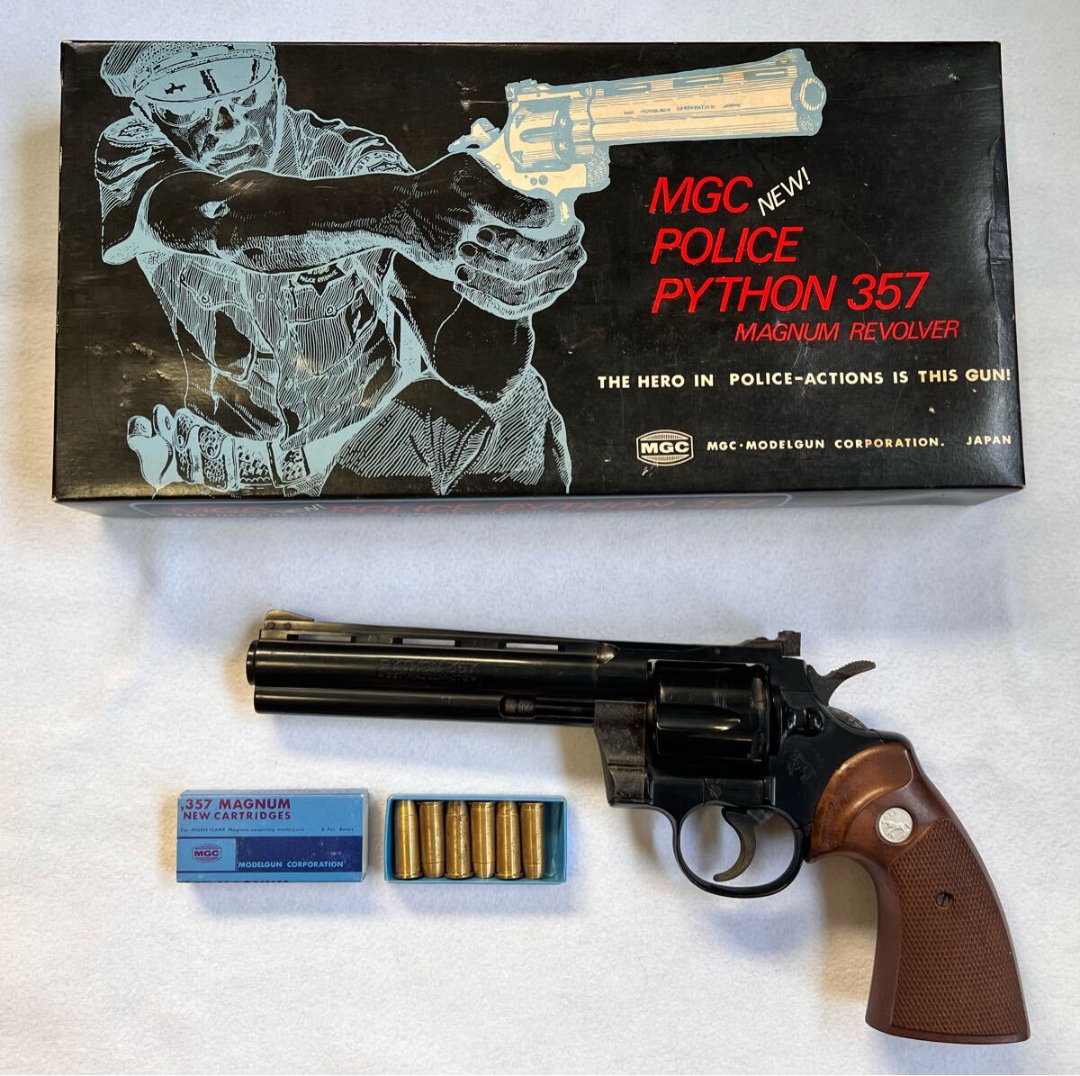 MGC社 PYTHON .357 モデルガン 新カートリッジ付き MGC社 PYTHON .357 モデルガン 新カートリッジ付き MGC PYTHON