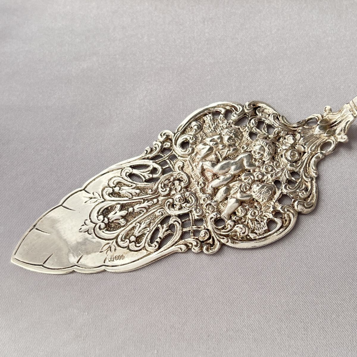 【ドイツ】天童と薔薇のケーキサーバー【純銀】ローズとチュラブ 　21cm ドイツ】天童と薔薇のケーキサーバー【純銀】ローズとチュラブ 21cm