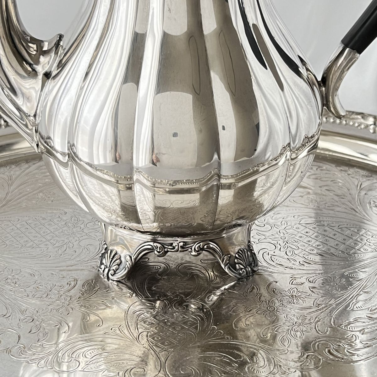 Old English】メロンフォルムのコーヒーポット【シルバープレート】