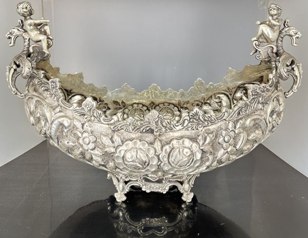 【豪華！！】グリフィンとチェラブのセンターピース　バイキングボート型 大型 豪華！！】グリフィンとチェラブのセンターピース バイキング