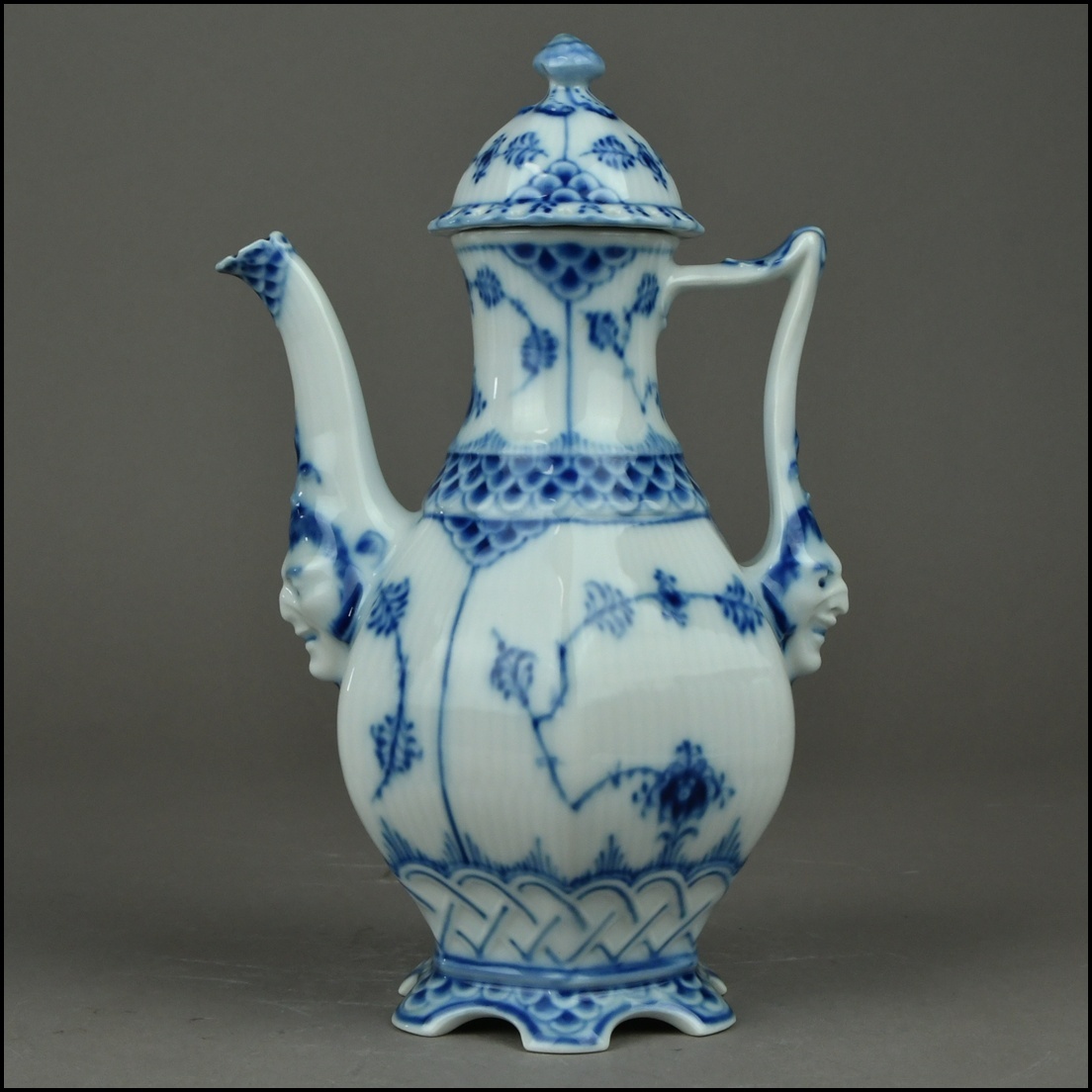 【ACT】ロイヤルコペンハーゲン【ROYAL COPENHAGEN】ブルーフルーテッド フルレース ティーポット A7-710AD_画像2