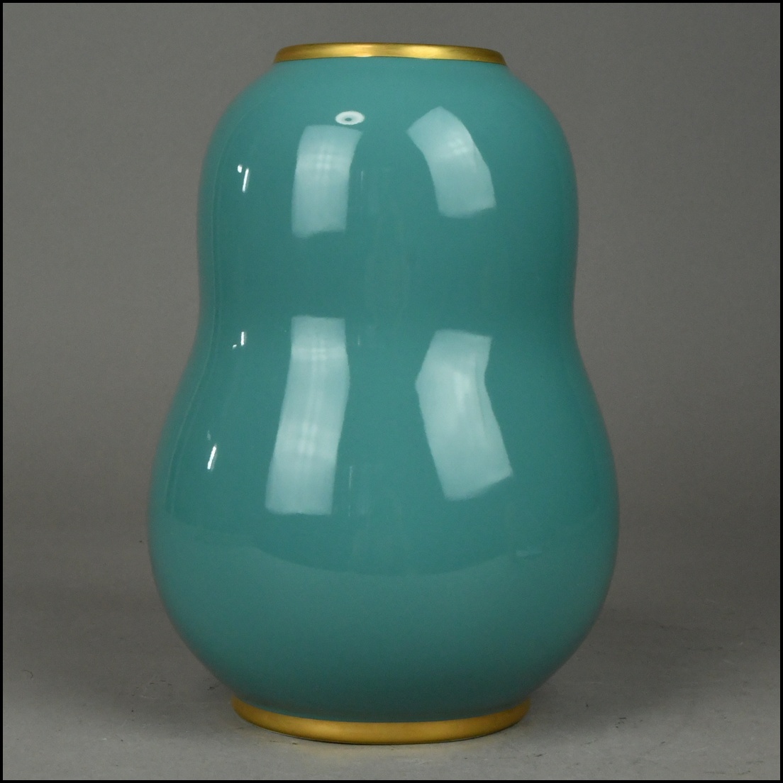 【ACT】有田焼【深川製磁】金彩 緑地 花瓶 飾壷 美術品 高さ21.2cm A7-717R_画像4