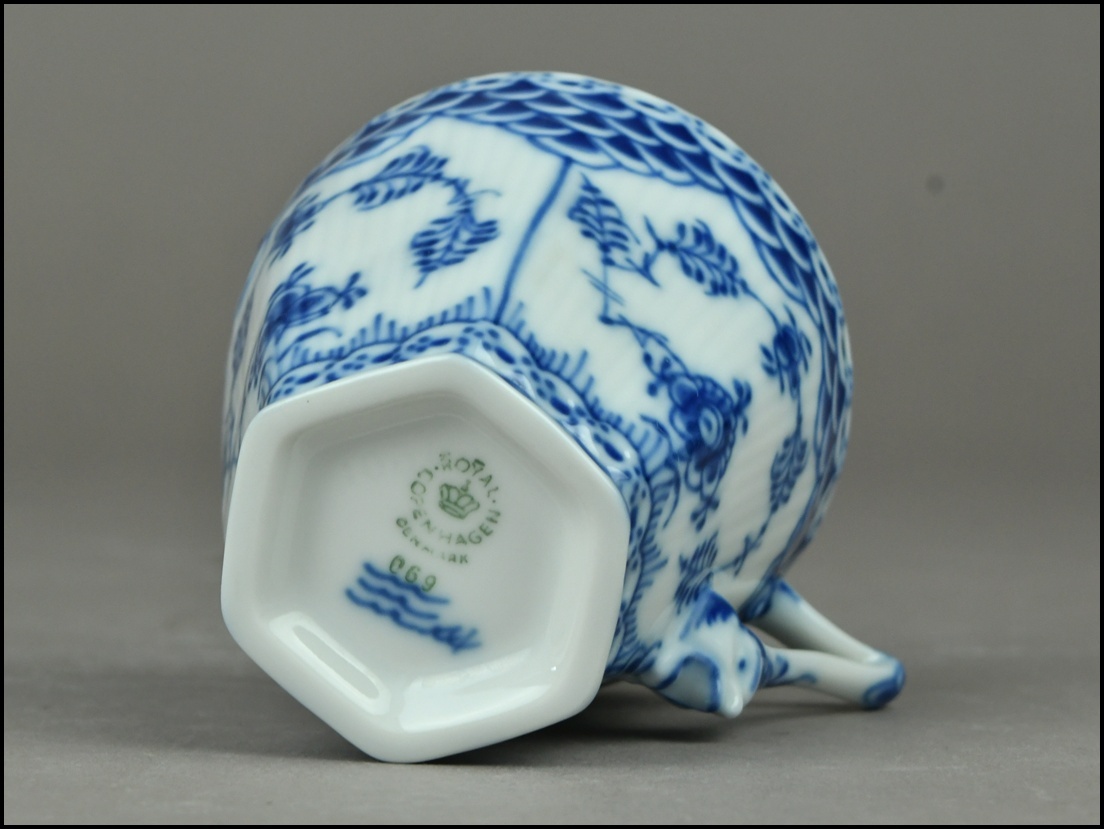 【ACT】ロイヤルコペンハーゲン【ROYAL COPENHAGEN】ブルーフルーテッド フルレース カップ＆ソーサー ティーカップ ① A7-710Y_画像7
