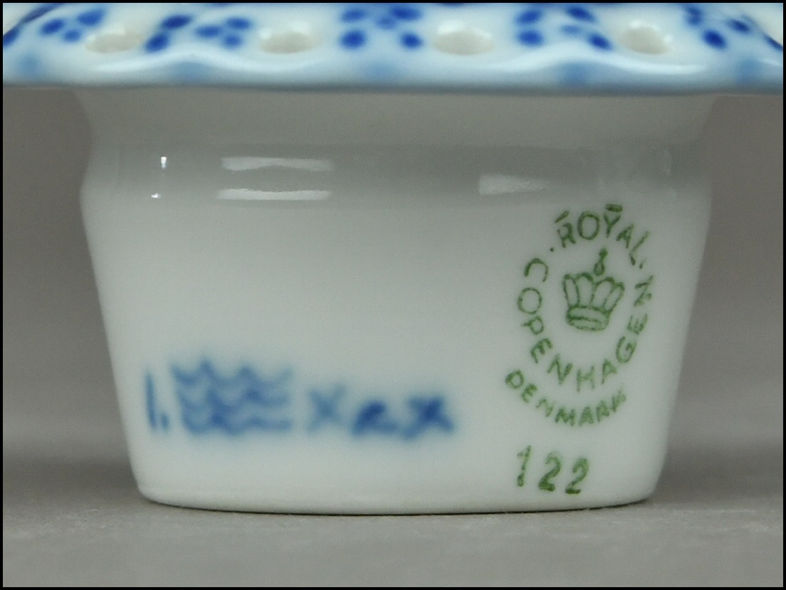 【ACT】ロイヤルコペンハーゲン【ROYAL COPENHAGEN】ブルーフルーテッド フルレース ティーポット A7-710AD_画像10