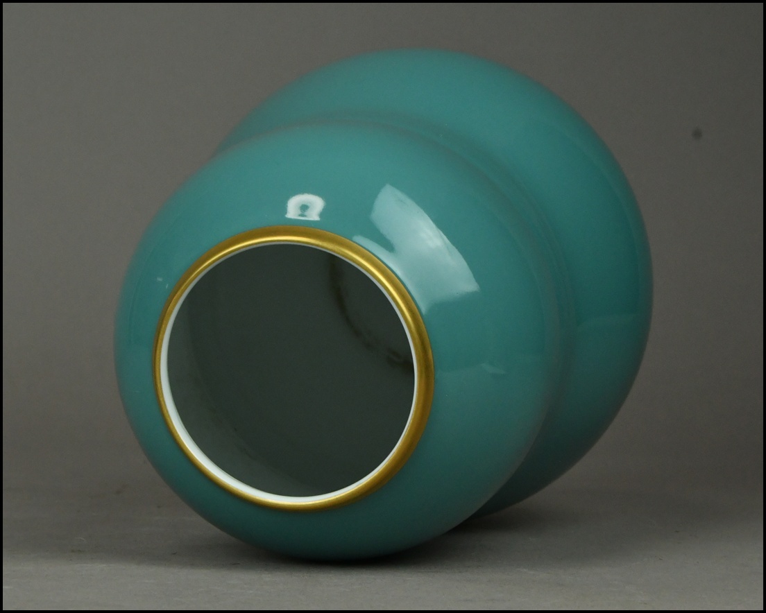 【ACT】有田焼【深川製磁】金彩 緑地 花瓶 飾壷 美術品 高さ21.2cm A7-717R_画像9