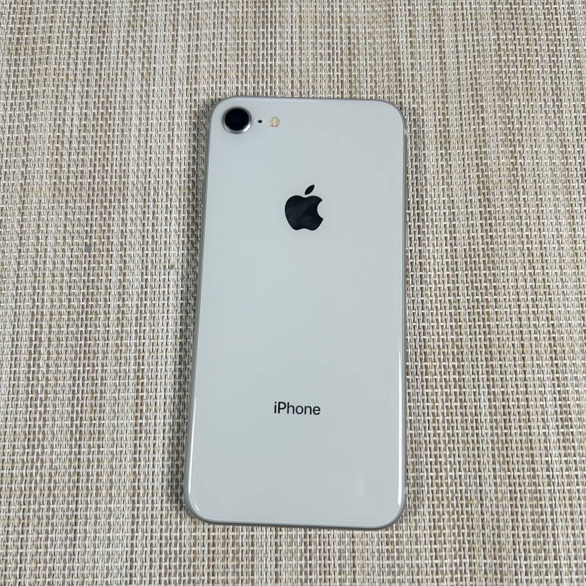 Apple iPhone 8 画面ひびあり Apple iPhone 8 ホワイト 本体 画面不良 - メルカリ