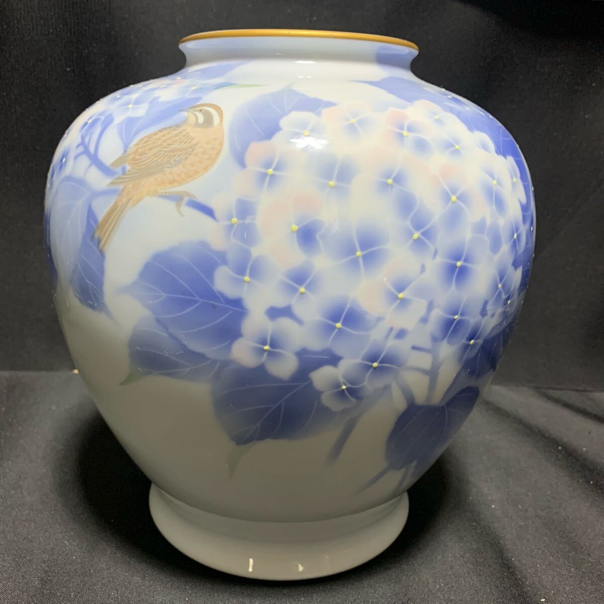 深川製磁 極美品 紫陽花小鳥文 花瓶 D833 官窯染付 花瓶 花入 花器 紫陽花 小鳥 深川製磁 飾壷