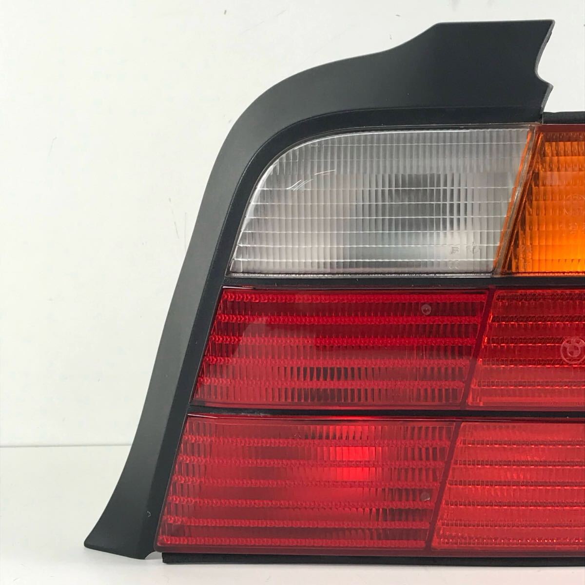 [送料無料] BMW E36 テールライト　テールランプ ブレーキランプ 右側　右　318 320 325_画像3