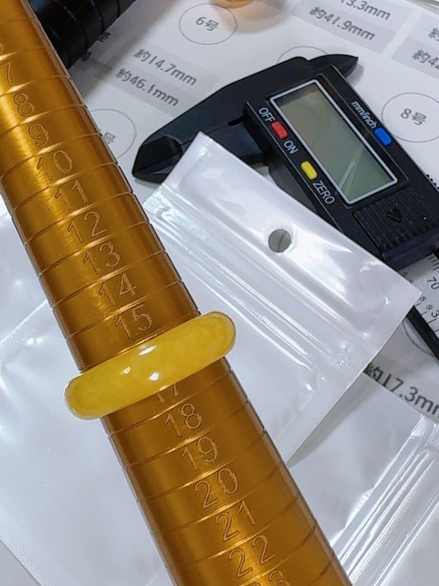 R2-01643天然本翡翠《本物保証》 氷黄翡　指輪約16号 一点物 希少 縁起物 お守り 魔除け 昇進 成功 風水 金運 財運 幸運 幸福_画像5