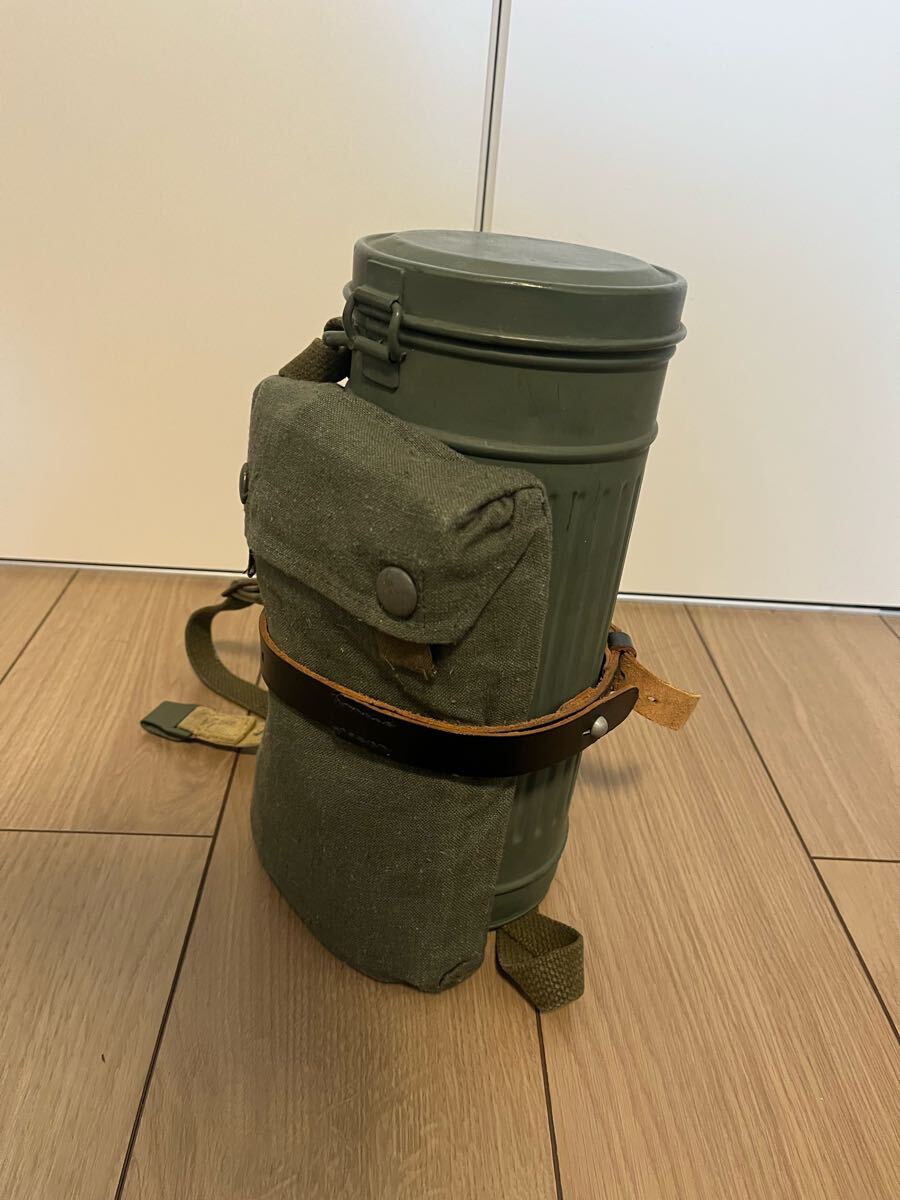 WWⅡドイツ軍 M30ガスマスク マスク ケースセット 実物 第二次世界大戦 WWⅡドイツ軍 M30ガスマスク マスク ケースセット 実物 第二次
