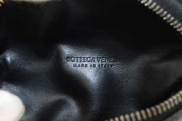 ボッテガヴェネタ リストポーチ イントレチャート 731341 ブラック レザー 中古 アームポーチ ミニバッグ メンズ 男性