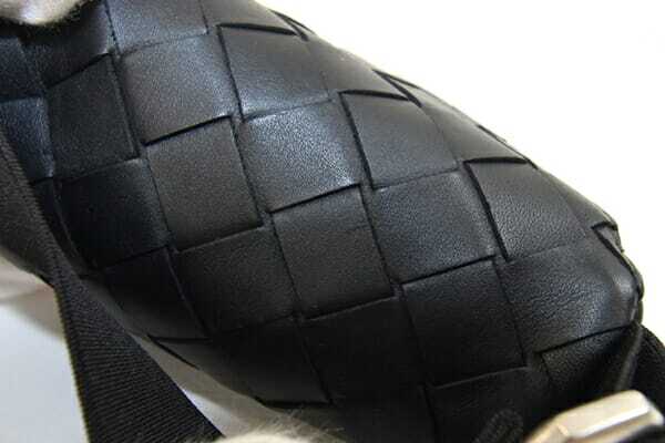 ボッテガヴェネタ リストポーチ イントレチャート 731341 ブラック レザー 中古 アームポーチ ミニバッグ メンズ 男性