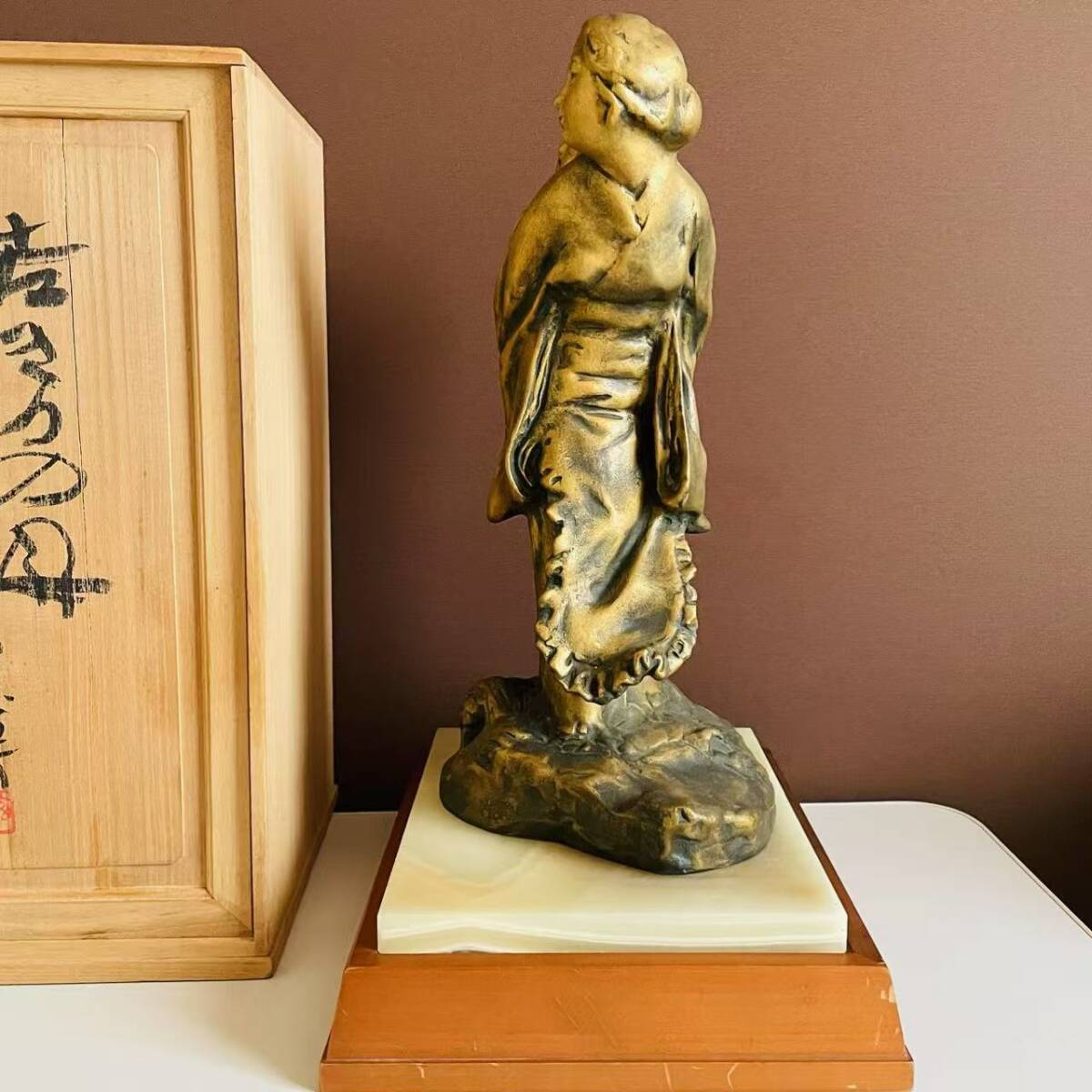 北村西望　おかあさん　ブロンズ像　置物　共箱 Amazon.co.jp: 北村西望『おかあさん(小)』ブロンズ像 銅像