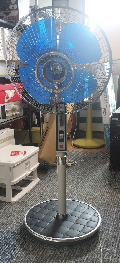 TOSHIBA大型扇風機 当時物 昭和レトロ インテリア アンティーク 動作確認済 昭和レトロ 大型扇風機 TOSHIBA 当時物 レトロ