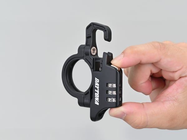 デイトナ 42183 スレンダーヘルメットロック ダイヤルタイプ ケーブルなし 汎用品 ヘルメットロック ヘルメットパーツ_画像3