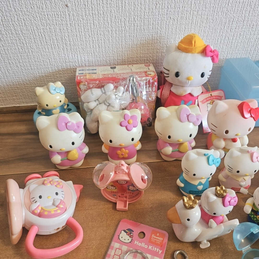 昭和レトロ キティーグッズ まとめ売り 貯金箱 キーホルダー 等 ハローキティ キティちゃん キーホルダー 貯金箱 おもちゃ
