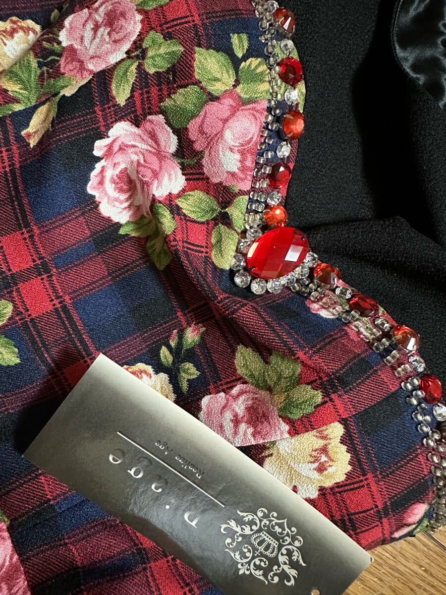 ◇新品◇Riage ビジュー装飾 お水キャバ パーティー胸パッド入り チェック 花柄 ペプラム ワンピース◇_画像4