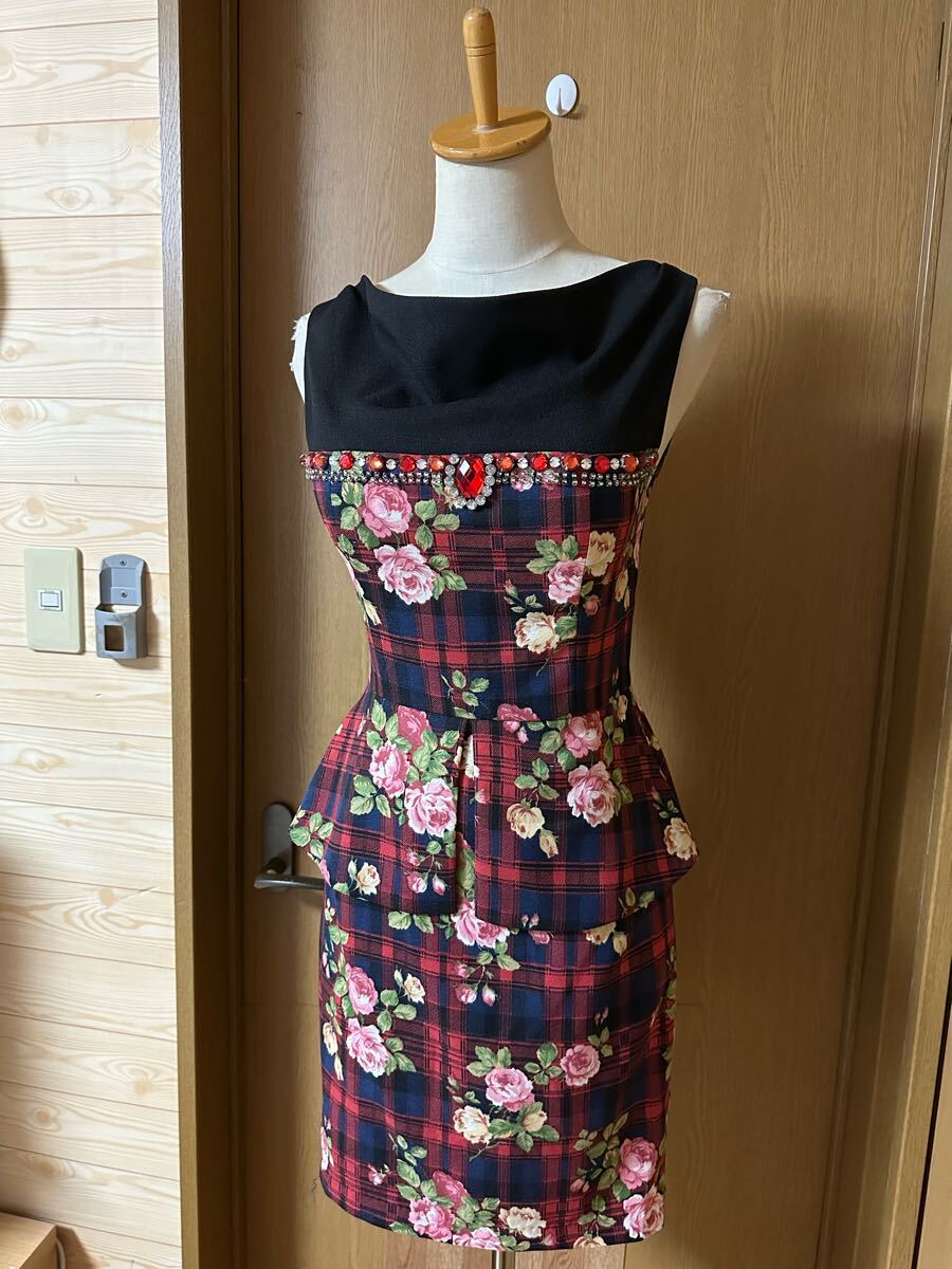 ◇新品◇Riage ビジュー装飾 お水キャバ パーティー胸パッド入り チェック 花柄 ペプラム ワンピース◇_画像8