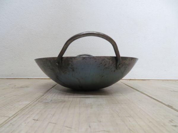 【USED/使用頻度=少】 茶農家納屋から出て来た 小さな 両手 中華鍋 φ205mm 検索用⇒ キャンプ/万能鍋/鉄板/鍋/クッカー/F0727_画像2