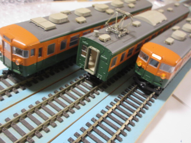 国鉄 急行形 165系電車 3両セット HOゲージ (プラ製 / KATO製) 国鉄 急行形 165系電車 3両セット HOゲージ (プラ製 / KATO)(JR