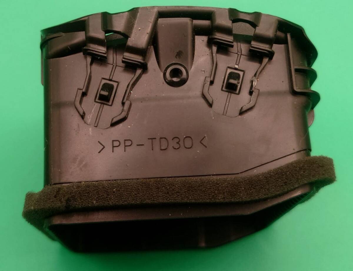 3BD-S710V ハイゼット アトレー RS エアコン吹き出し口 (右) 中古ASSY P55650-B5020_画像4