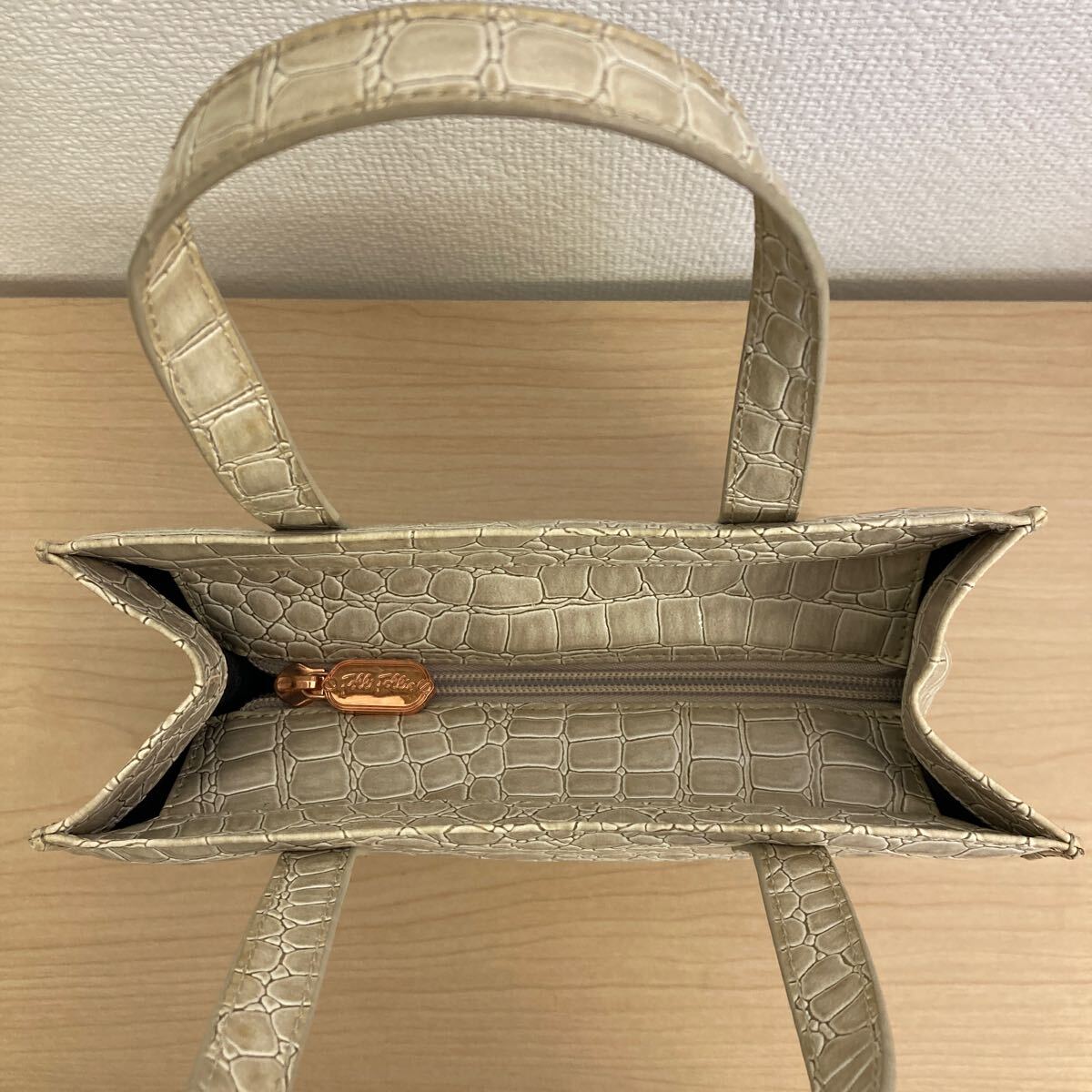 Folli Follie フォリフォリ バッグ ハンドバッグ クロコ型押し ベージュ レディース 中古品_画像4