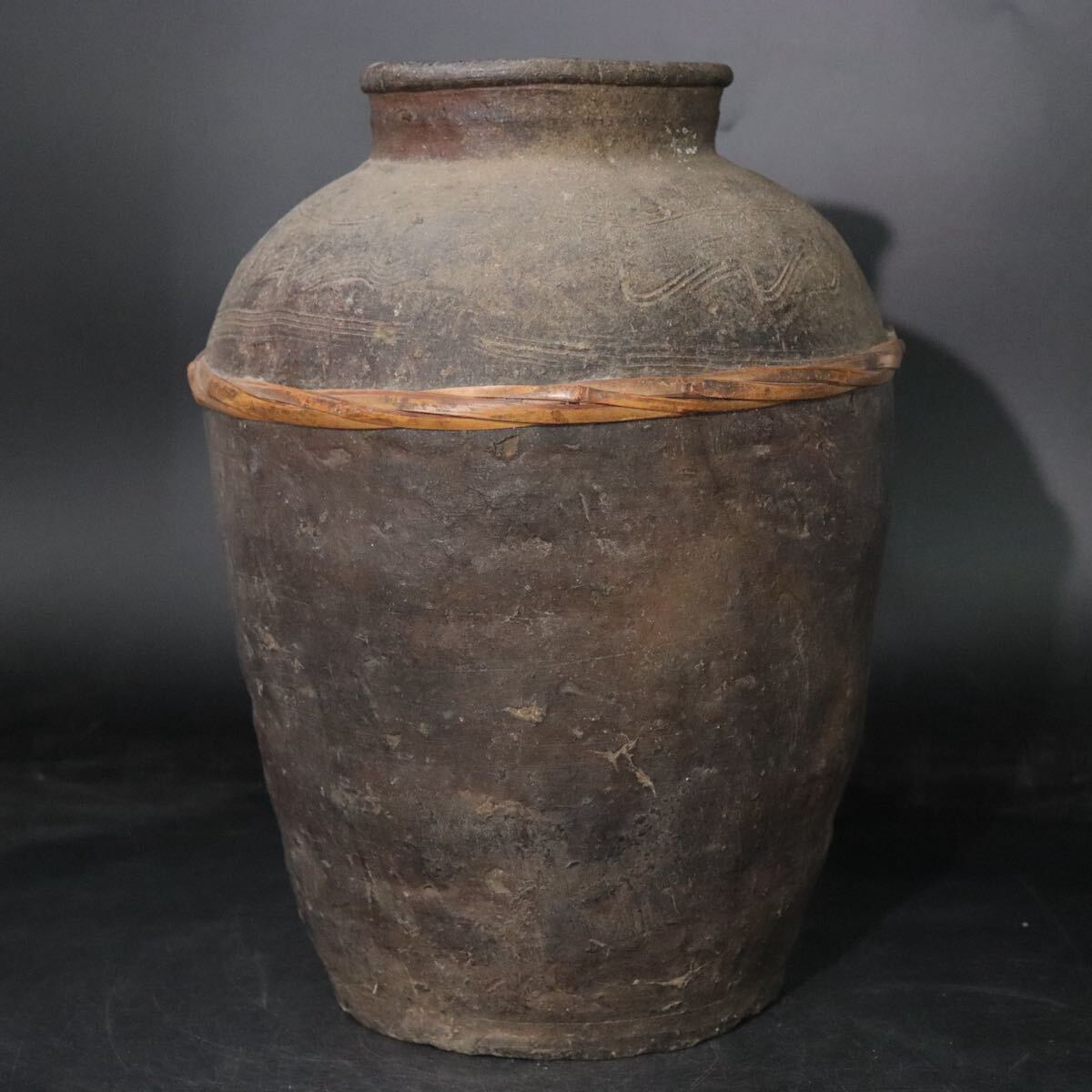 中 壺 備前焼 29 時代 古備前 波紋 大壺 編縄 注連縄 付 / 備前焼 花器 花瓶 壺