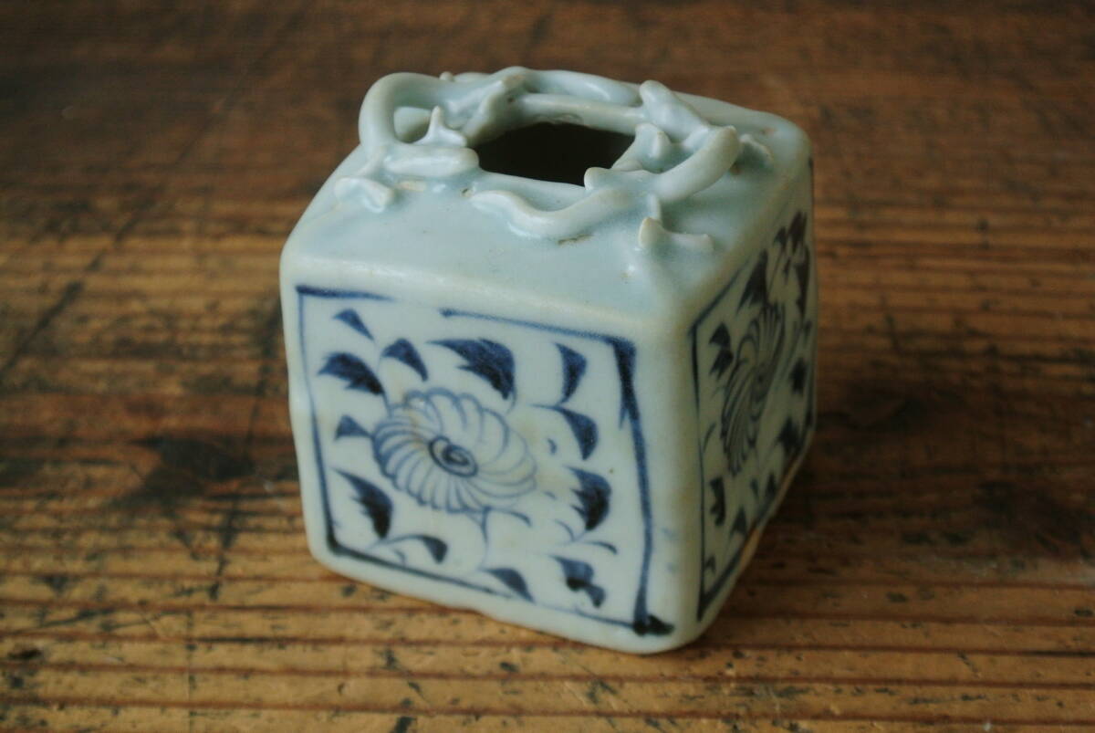 乾山焼 三代乾山 菊図 手付菓子器 木箱 陶芸 草花 鉢 時代【MA480】 乾山焼 三代乾山 菊図 手付菓子器 木箱入り 陶芸 陶器 草花 菓子