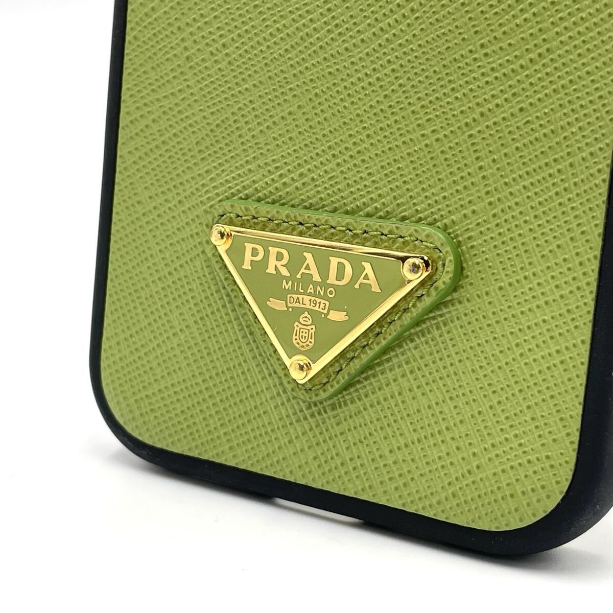 未使用級 PRADA プラダ 三角ロゴ マネークリップ サフィアーノ ID搭載 現行品/未出品級 PRADA プラダ スマホケース iPhoneケース