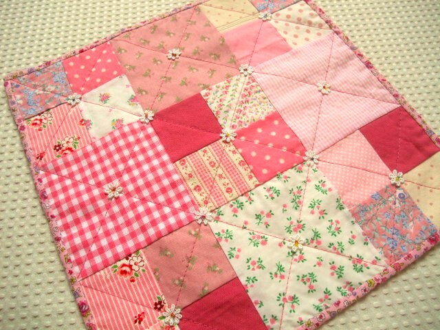 即決　ハンドメイド　パッチワークのフリーマット　ピンク　送料180円_画像2