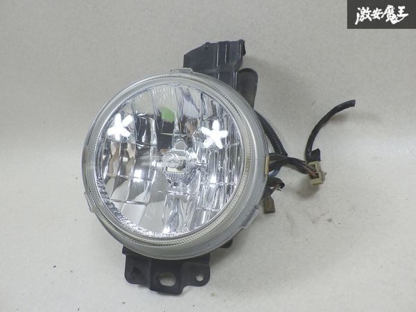 DAIHATSU Daihatsu оригинальный L900S Move противотуманные фары противотуманая фара правый правая сторона водительское сиденье сторона KOITO 114-51684 полки