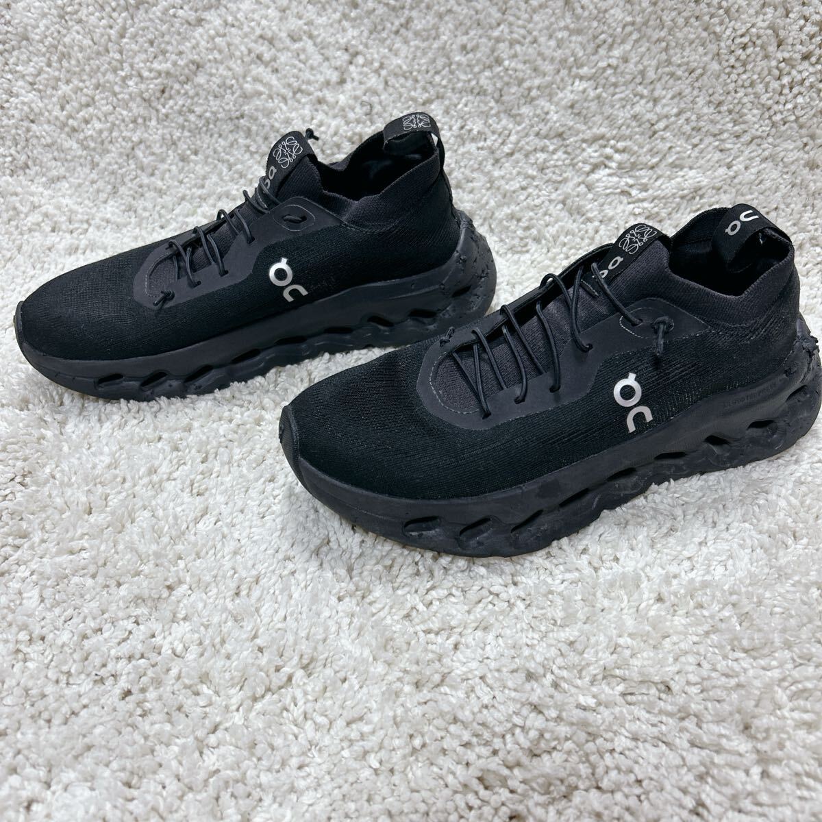 希少】 LOEWE × On コラボ クラウドティルト アナグラム ロゴ