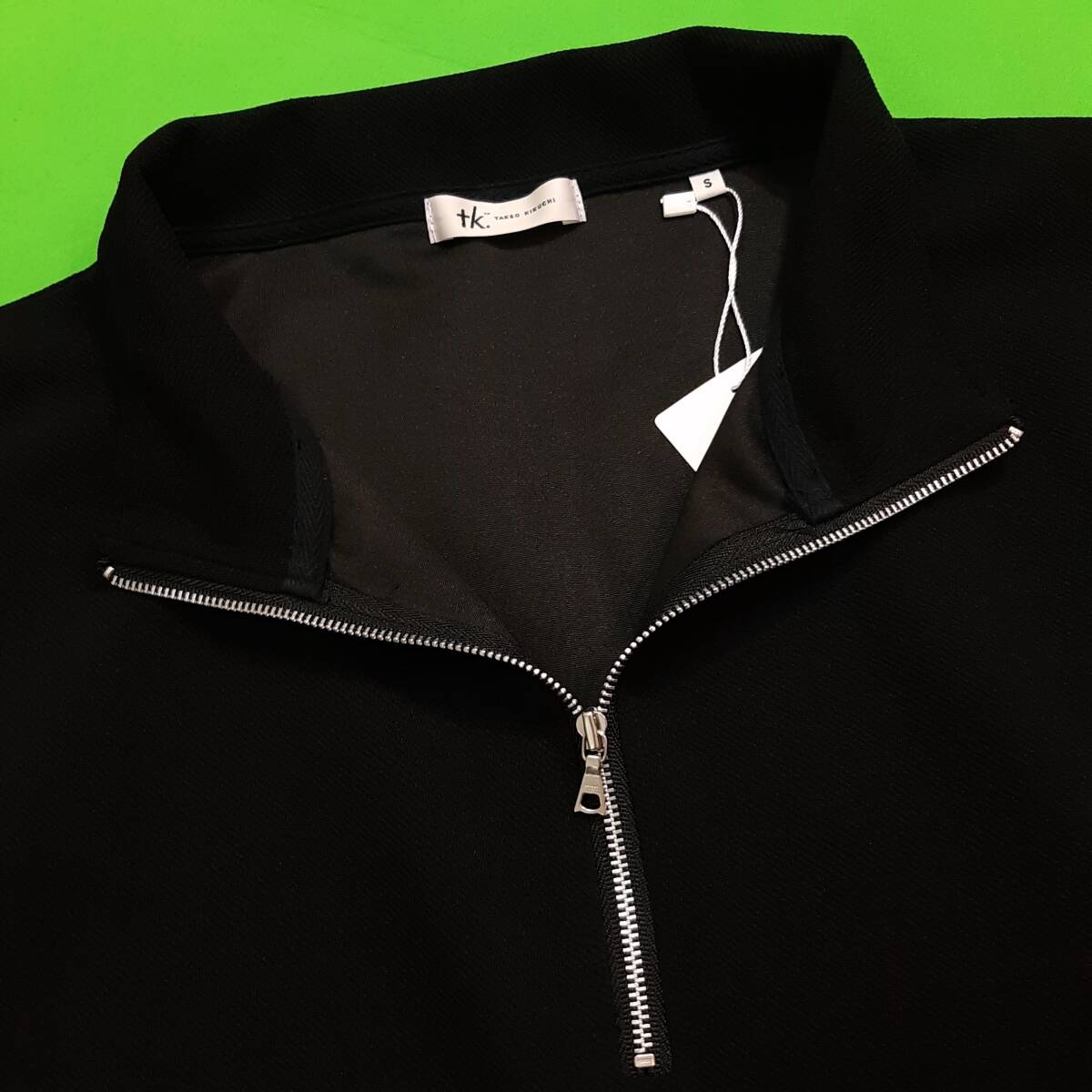 z５新品・送料無料★TAKEO KIKUCHI タケオ・キクチ★ジョーゼットハーフジップ タートル モックネック 長袖カットソー★Sサイズ ブラック黒_画像2