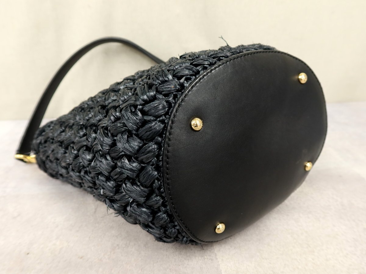 【話題】DOLCE&GABBANA カーフレザー ショルダーバッグ ○超美品○Dolce&Gabbana ドルチェ&ガッバーナ○ストロー カーフ